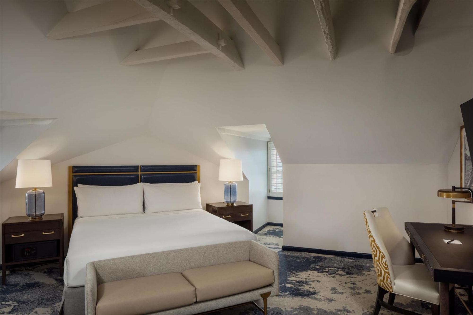 The William Fell Baltimore, Tapestry Collection By Hilton Esterno foto
